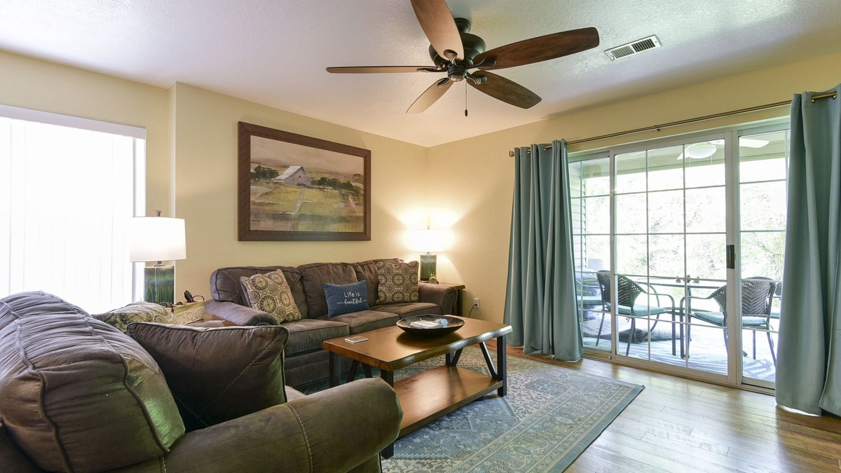 Branson Condo | Book Fall dates now! Cozy. 2nd bath update! Master spa shower!