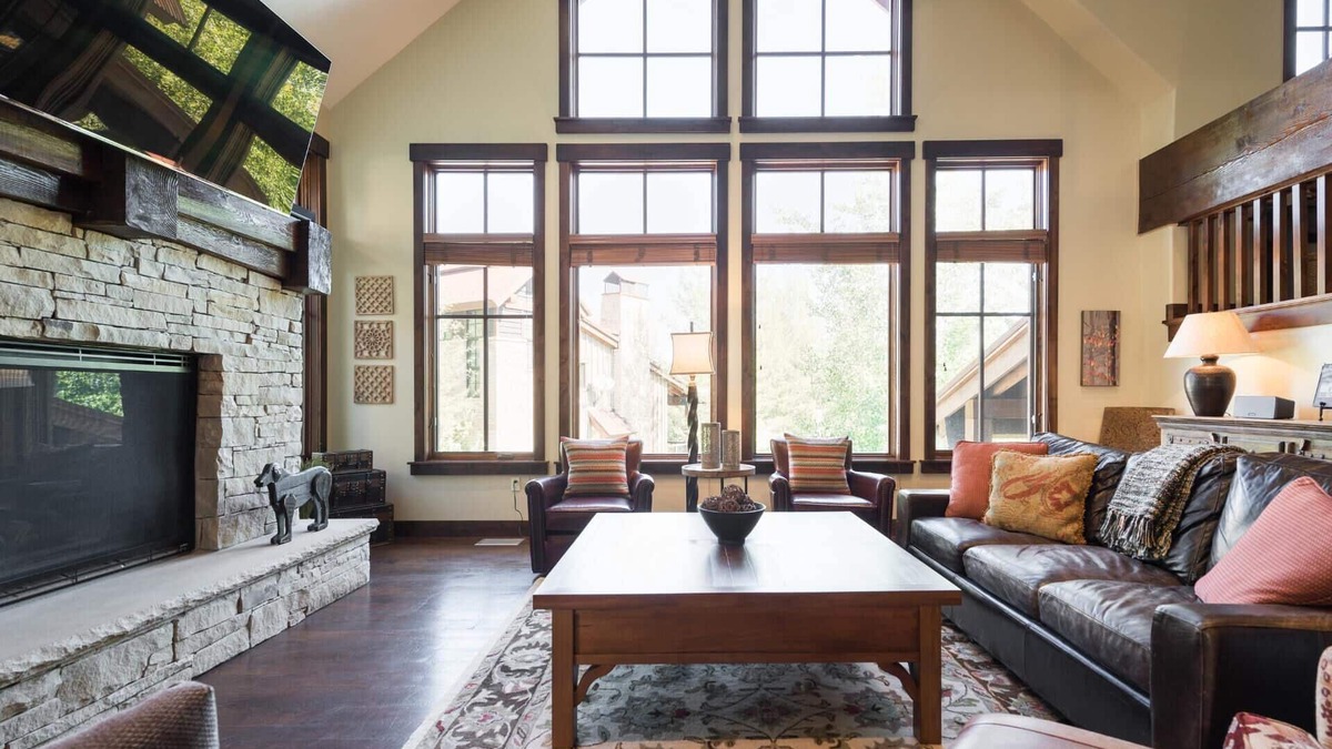 North Park City Cottage | Book for Winter! Beautiful Ski Chalet with Private Hot Tub and Fireplace!