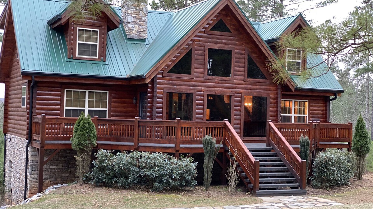 Connellys Springs House | Book now for a spring or summer trip