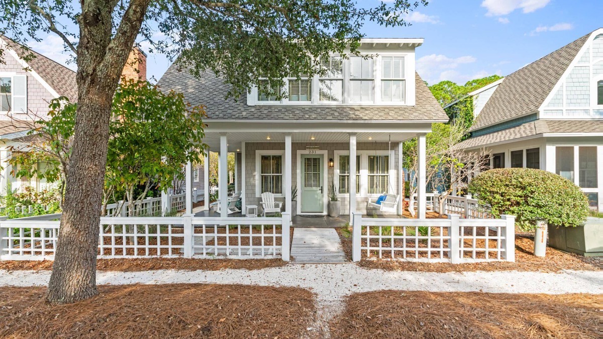 WaterSound Beach House | Book Now for Summer Stays! Convenient location! Golf Cart! Charming WaterSound Cottage!