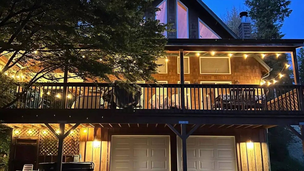 Silver Creek House | Book Now for Your Summer Lake Getaway! Hot Tub & Covered Deck! Boat Access!