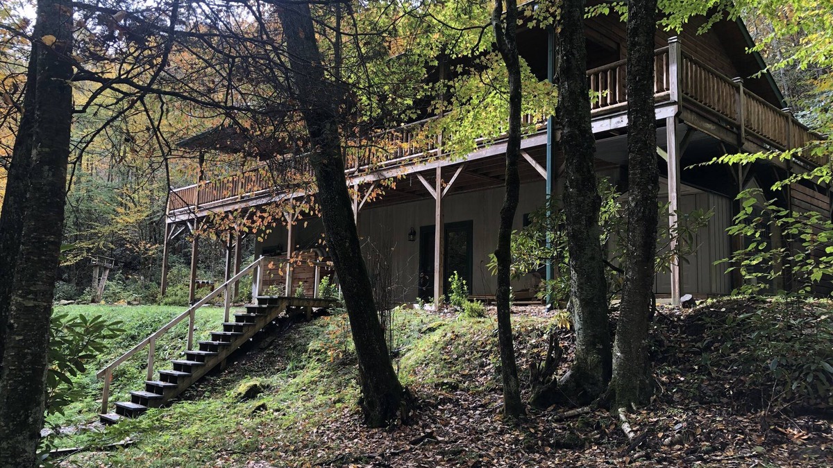 Cataloochee Ranch House | BOOK NOW for your mountain vacation. Creeks, Waterfall, HotTub, Fire Pits.