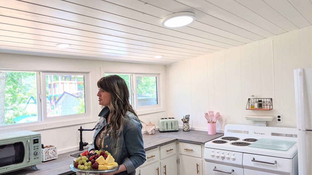 Winnipeg Beach Cabin | Book now! Space is limited!