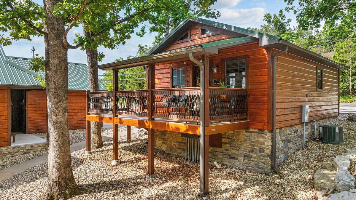 Indian Point Cabin | Book today! Private lake cabin with lake access!