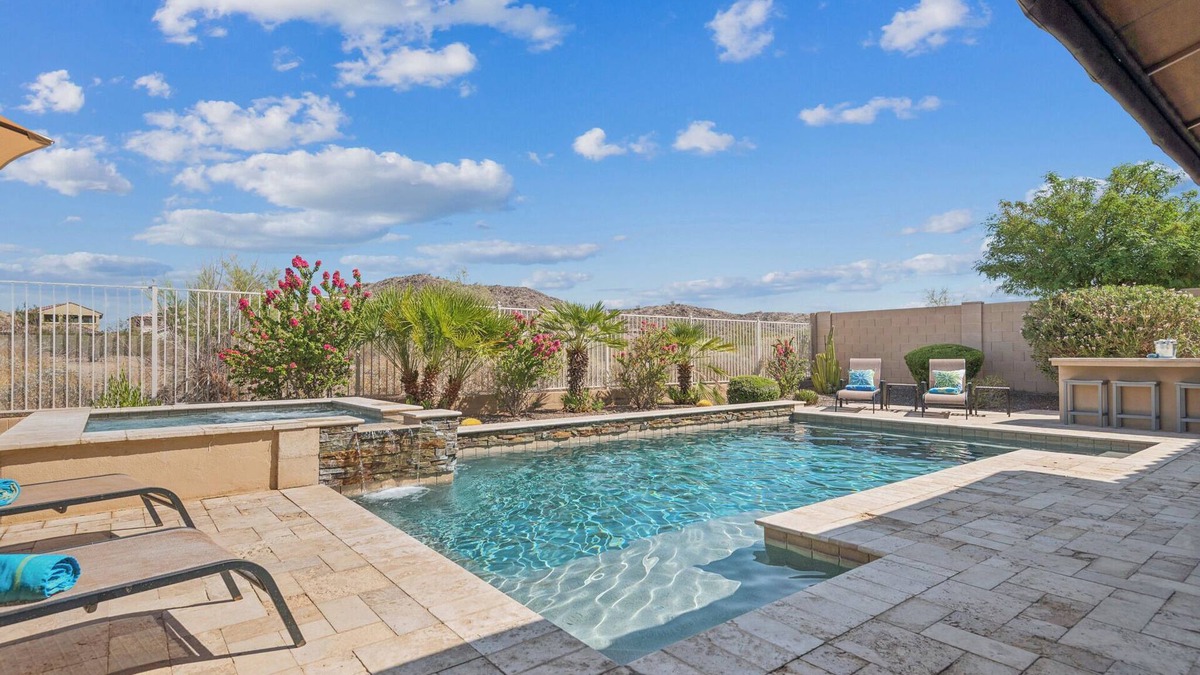 Estrella Mountain Ranch House | Book Your Winter Escape Now!Luxurious 5 Star Golf Course Home with Pool & Spa!
