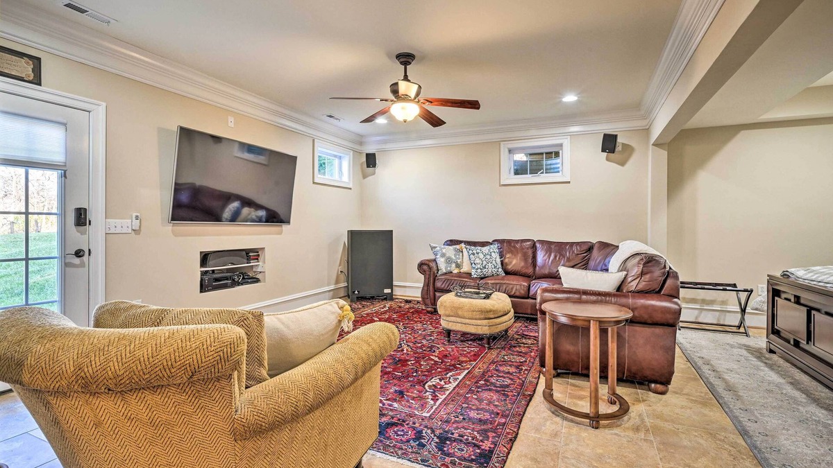 Mount Lena Apartment | Boonsboro Studio w/Wood-Burning Fire Pit!