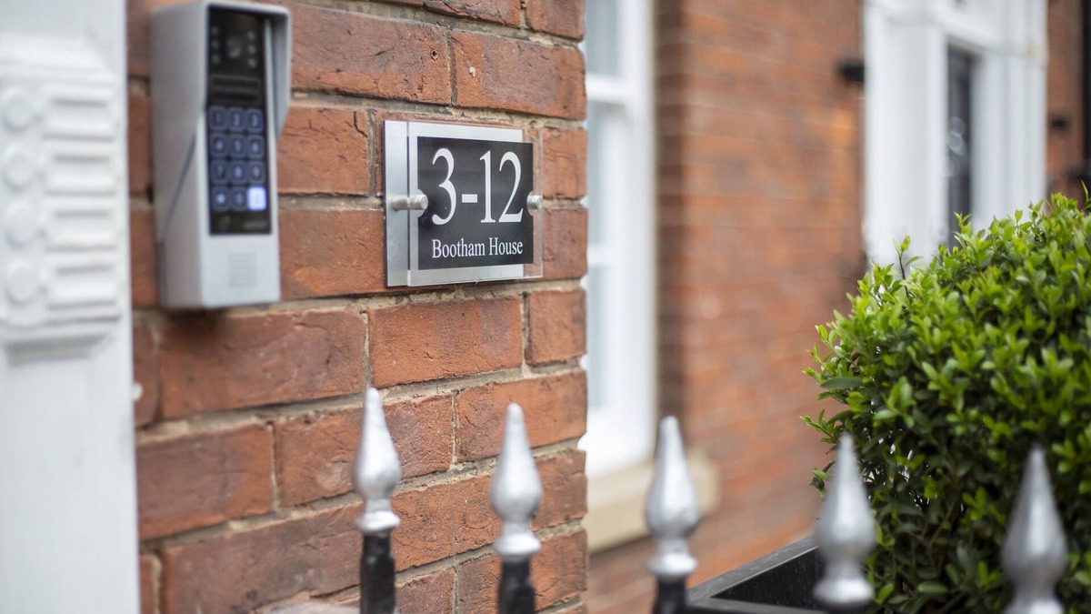 Bootham Cottage | Bootham House Apartment 7 - sleeps 6 guests in 2 bedrooms