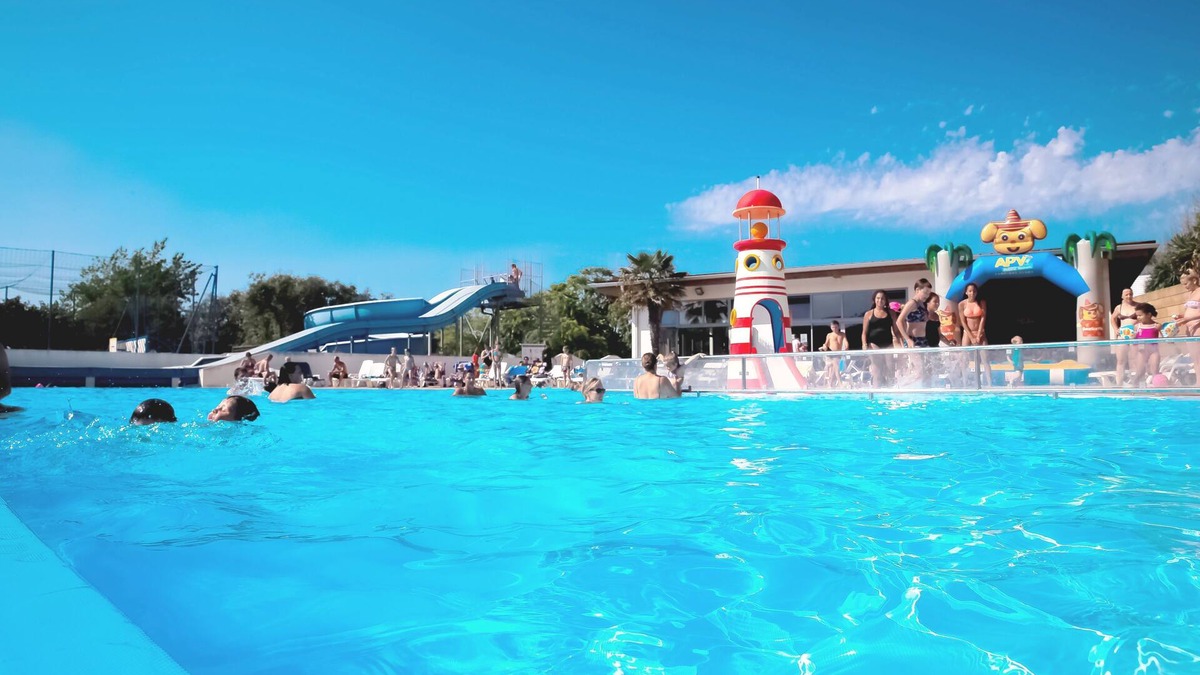 Domino House | Bord de mer | Mobil-home TV | Piscine intérieure