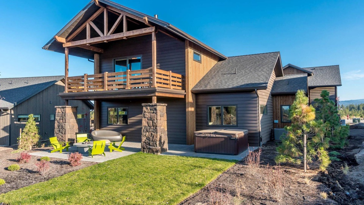 Bend House | Borders Bend's bike trails, 24-hr staff ~ concert shuttle ~ resort amenities~ 🐶