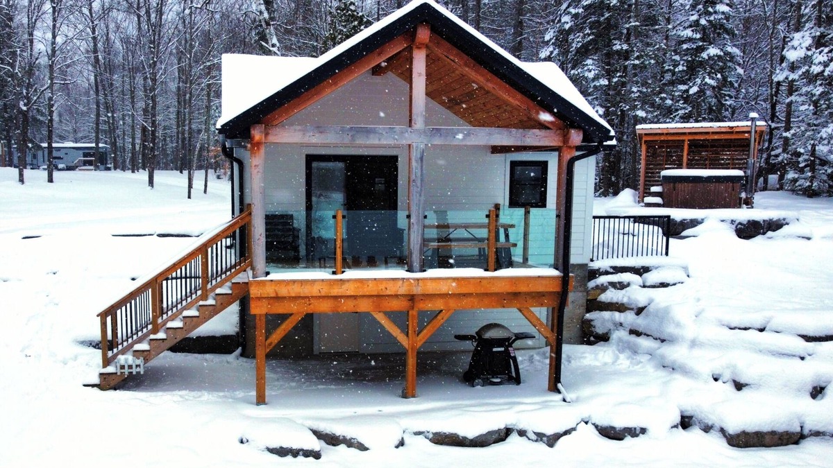 Scotia Cottage | Boreal Retreat at Algonquin Woods, Lake Front Cottage