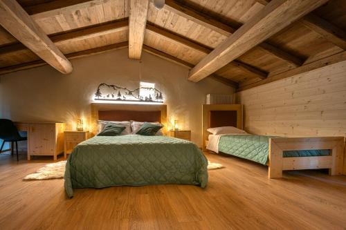 Pieve Di Trebbio House | Borgo dei Sassi di Roccamalatina - Room and Breakfast