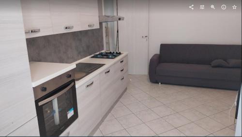 Varano Borghi Apartment | BORGO DEL LAGO HOUSE