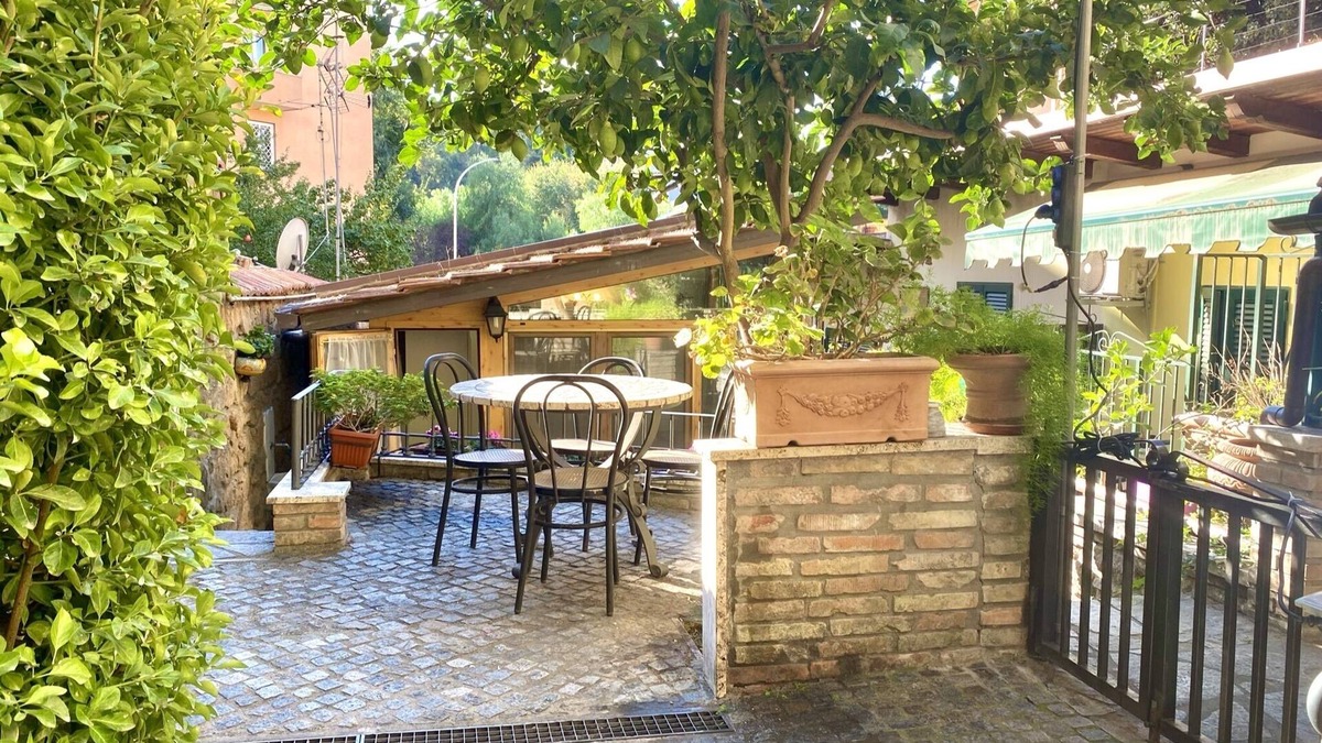 Gianicolense Apartment | Borgo Monteverde: Cottage in Rome!