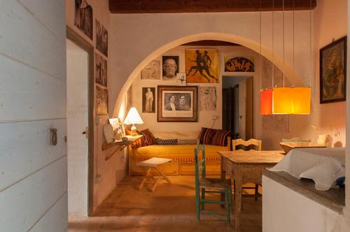 Strongoli House | BORGO PETELIA, Casa Chiarotti, Antica casa con scala esterna