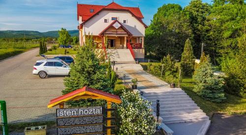 Gyongyos Hotel | Borhotel Sziluett Farkasmály