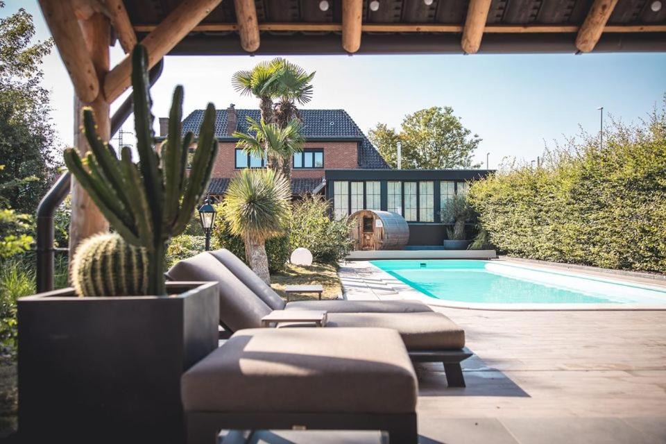 Otterbeek Bed & Breakfast | Boris & Barney