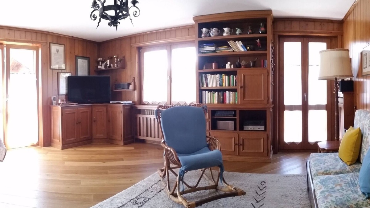 Bormio Apartment | Bormio: luxury apartment in front of the 2000 cable car building.