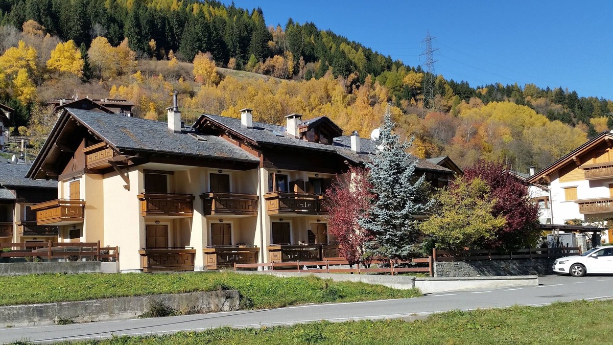 Valdisotto Apartment | Bormio Saint Lucia Apartment Attic views Reit and the Cima Bianca