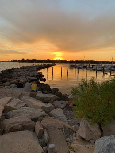 Stonington House | Borough Beach Apartment