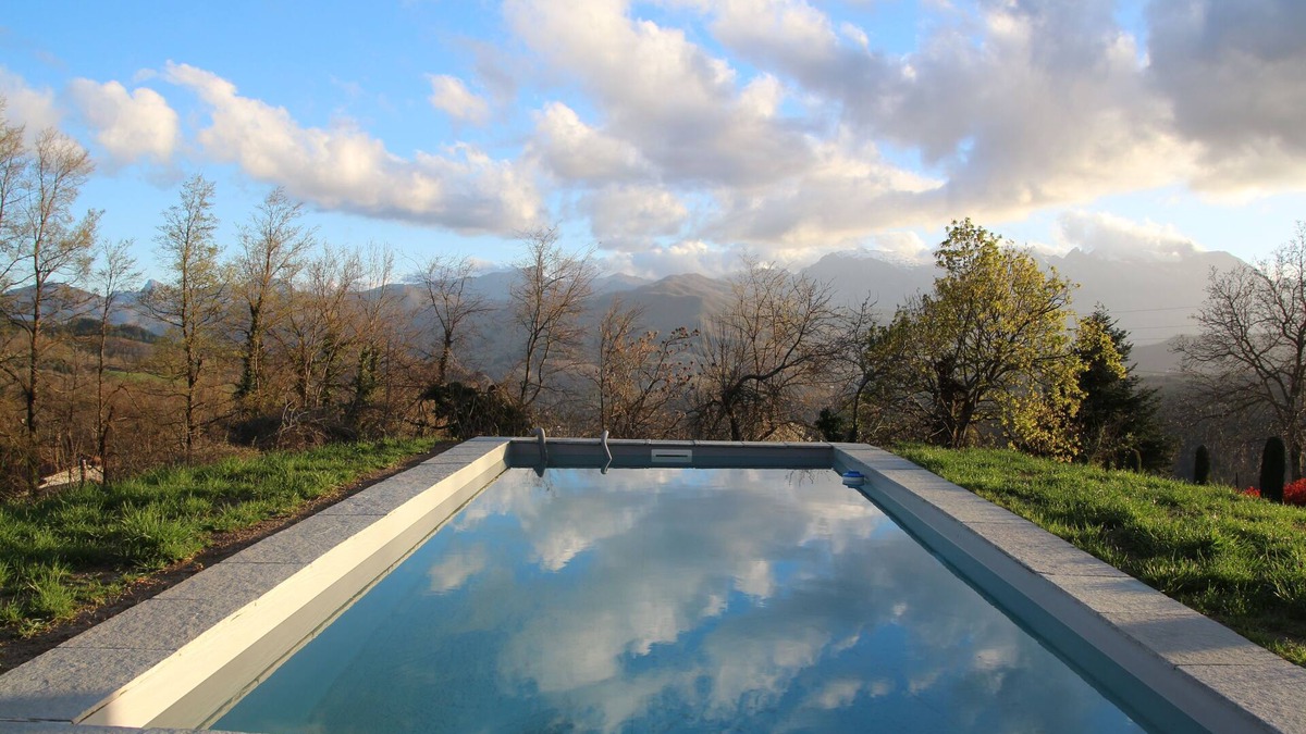Piazza al Serchio House | Borsigliana Holiday Home - private pool. Unique location with stunning views