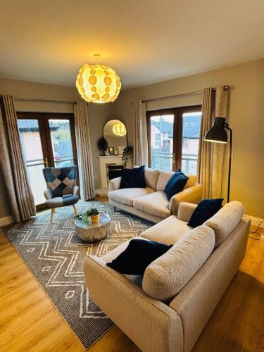 Killaloe House | Boru Walk Townhouse -Stylish & Modern Holiday Home