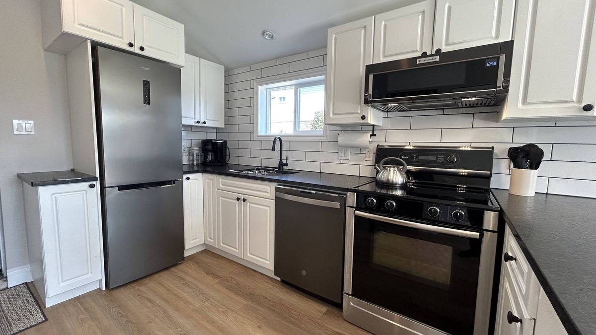 White Oaks Apartment | Bo’s Guest House Getaway