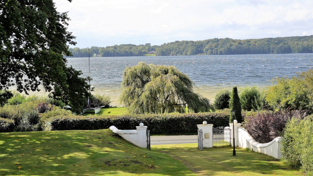 Bosau Apartment | Bosau: family-friendly apartment on Lake Plön with a lake plot