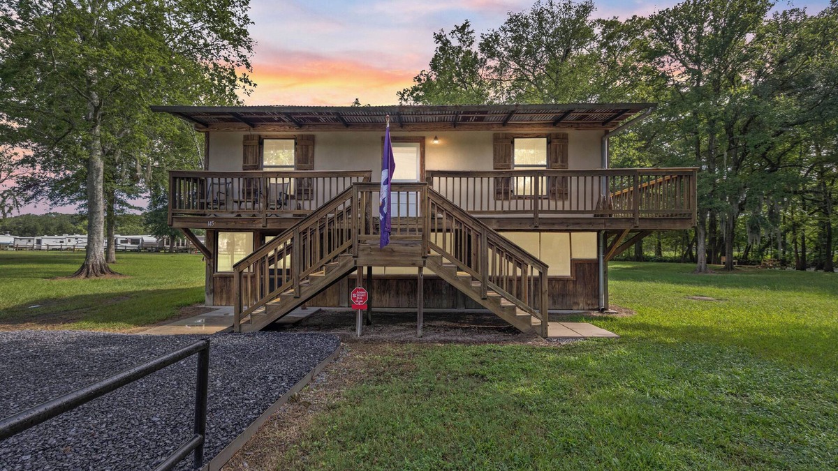Carencro Cabin | Boscoyo Chateau Cabin
