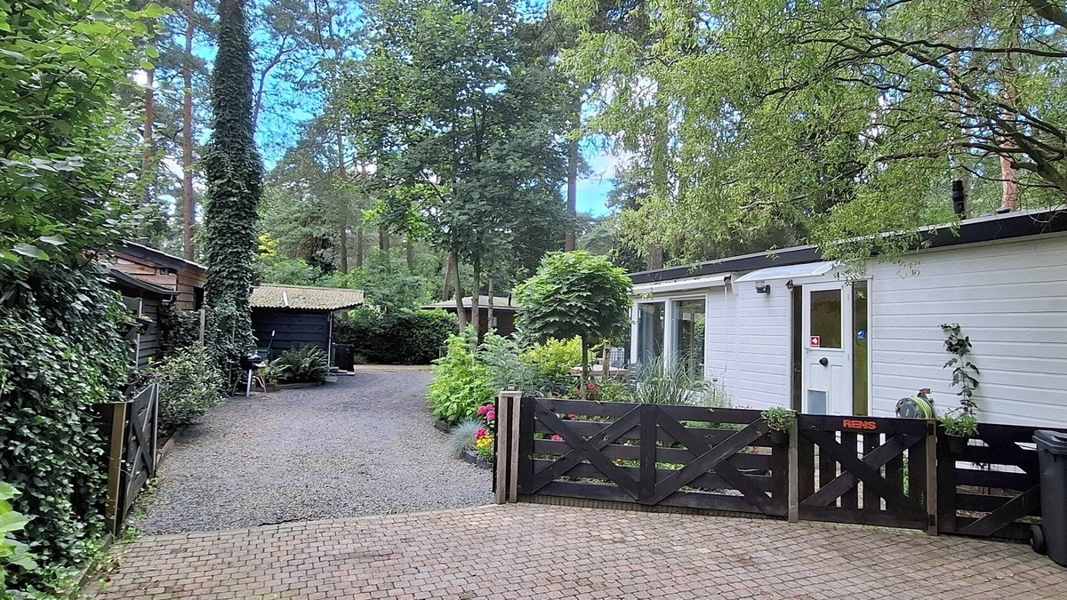 Municipality of Elburg Ski Chalet | Bospark Veluwe Heerlijk Genieten. Chalet is Ruim, Heeft Airco en Omheinde Tuin