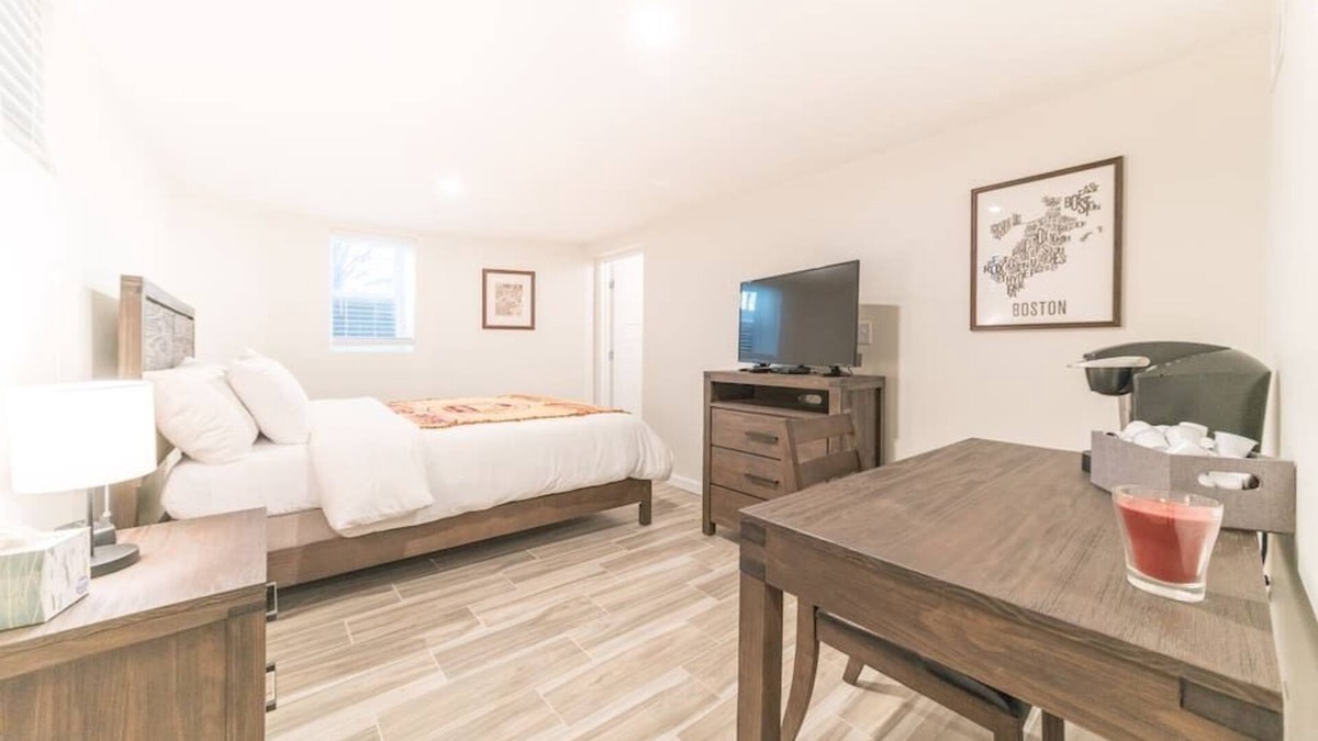 Allston Apartment | Boston College Room conveniently near Harvard & BC