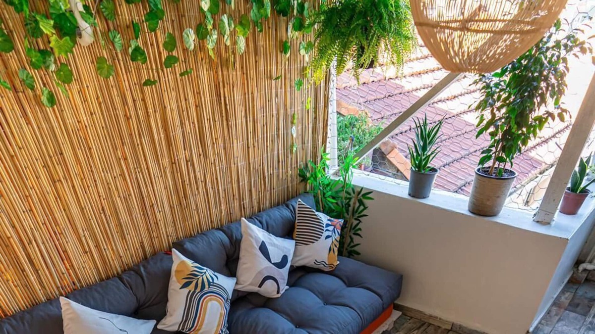 Balat Villa | Botanical House in Town Square