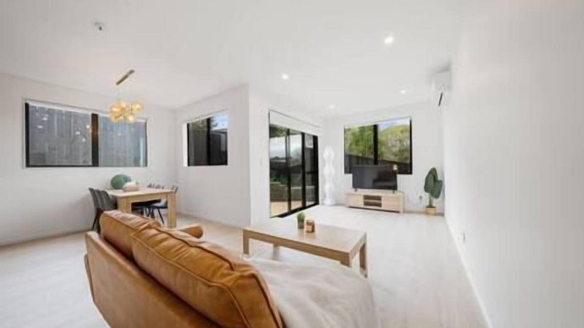 Botany Downs House | Botany Bliss Modern 4-Bedroom Family Escape Unit B