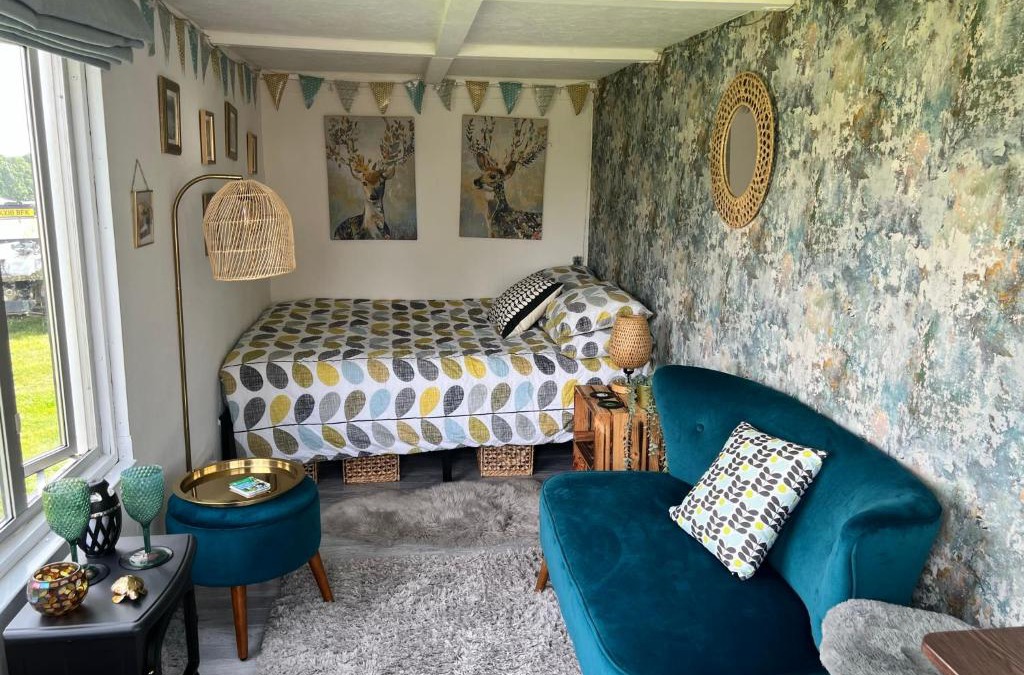 Little Kimble Other | Bothy hut