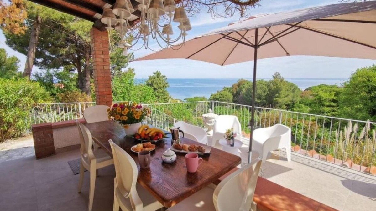 Sant' Andrea House | Bougainvillea Overview House