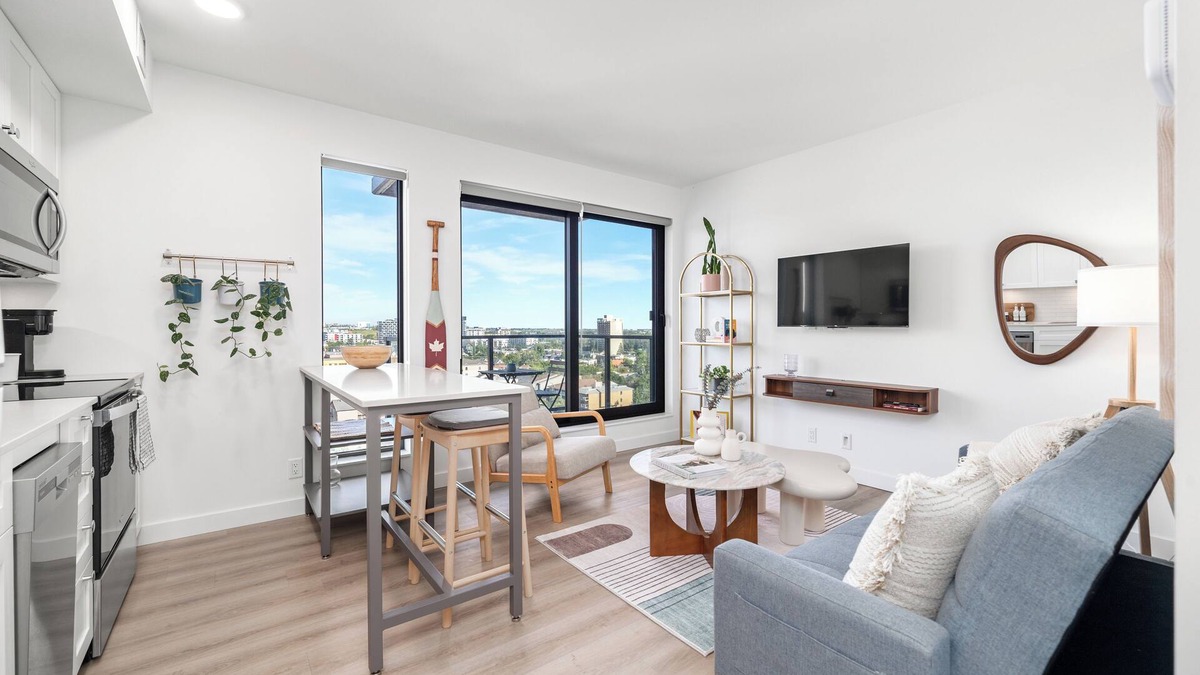 Crescent Heights Condo | Bougie - Bohemian Luxury Condominium in Bridgeland! 10 Min walk to Downtown.