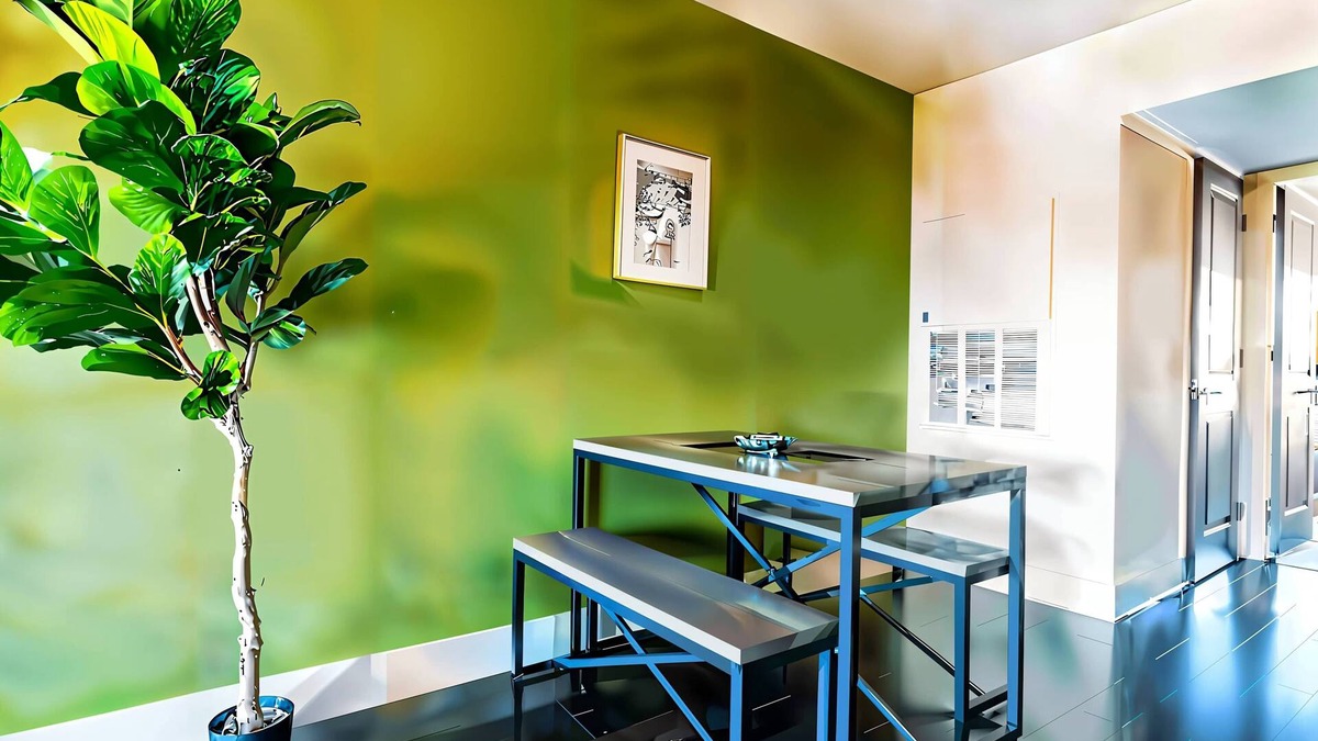 Riverside Apartment | Boulevard Stays Prime Spot Cozy Bed, Pool Free Parking