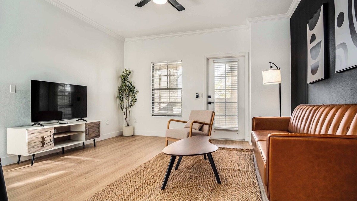 Chandler Apartment | Boulevard Stays Quiet Modern 2BR Pickleball, Pool, Parking, Gym 06