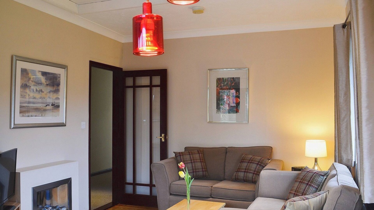 Woodbridge Cottage | Boundary Gallery Cottage