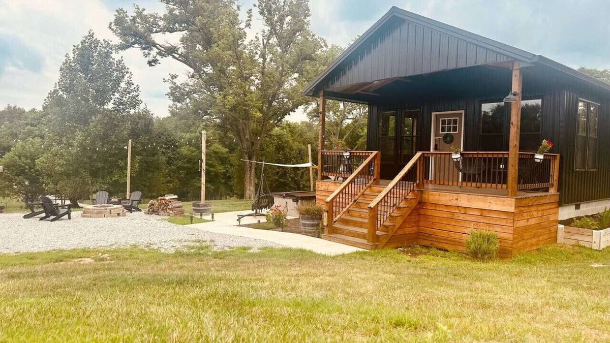 Lawrenceburg House | Bourbon Barrel Cottages #4 on Ky. Bourbon Trail