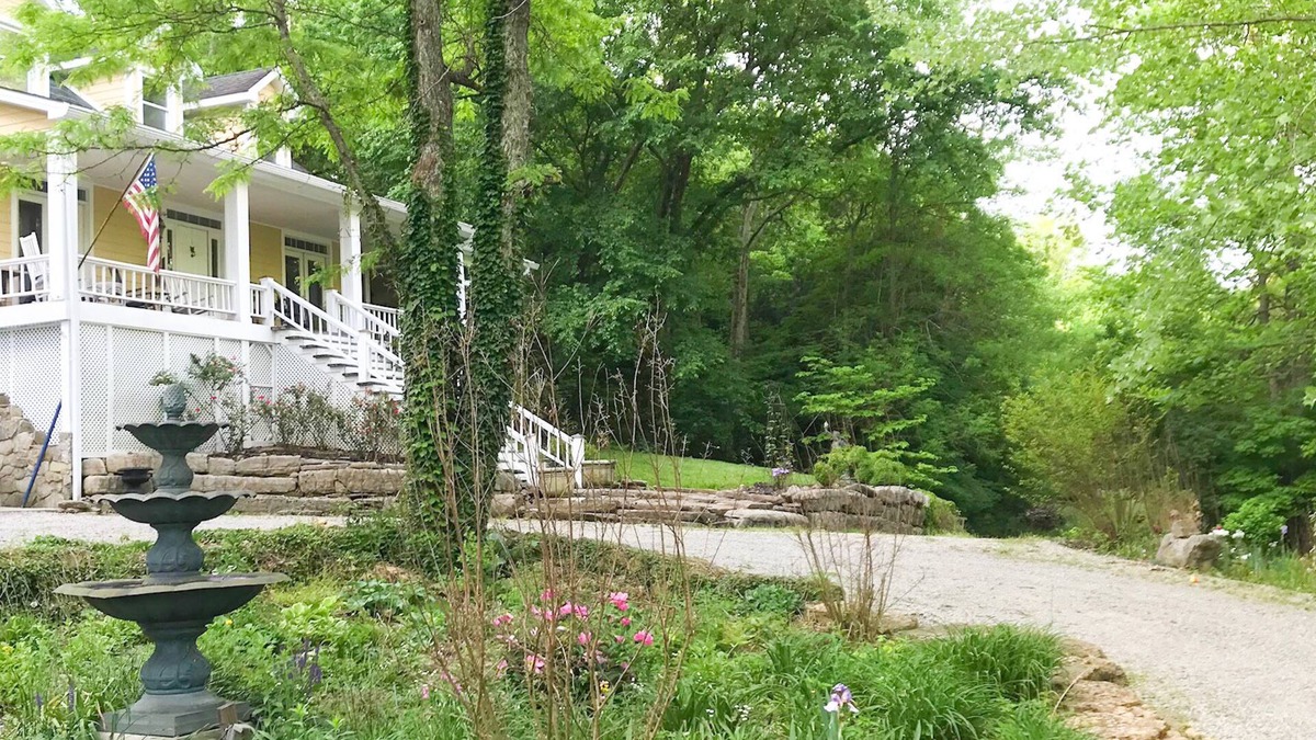 Bardstown Other | Bourbon Estate Trail sleeps 12, 6 BRs, 47ac of Waterfalls, Meadows and Creek