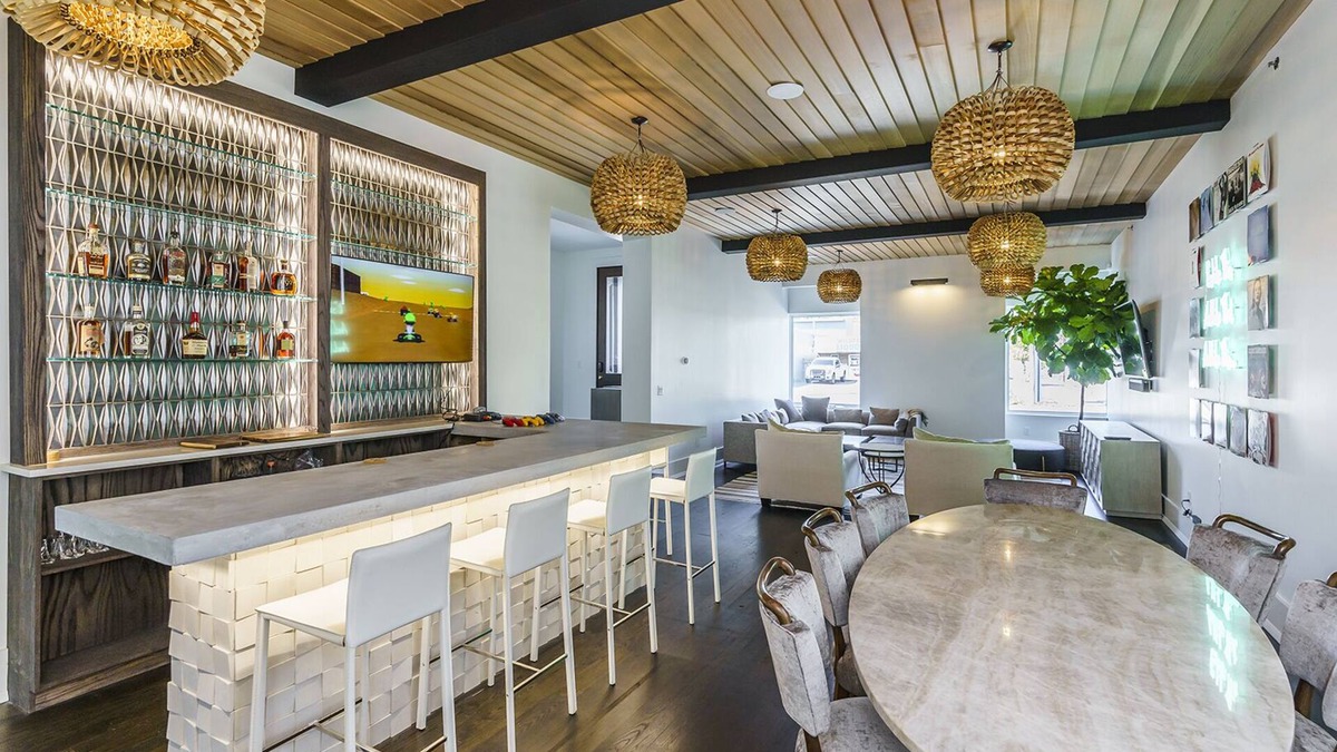Historic South Hill House | Bourbon Hous - 7 Bdrms, Bar, Billiards, Downtown Lexington