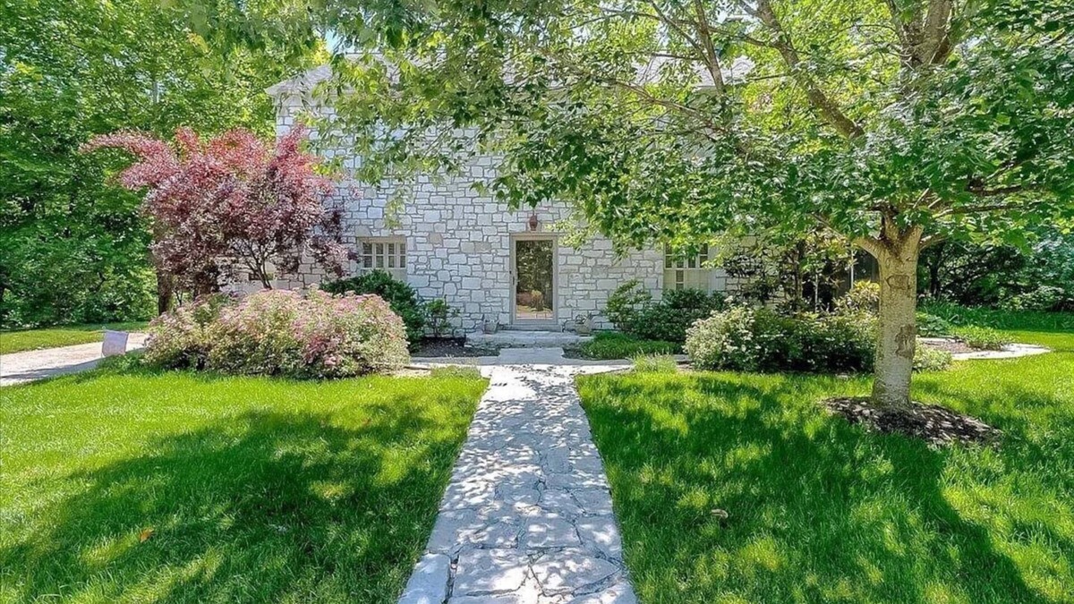 Frankfort House | Bourbon Trail-Hot tub-Riverview-2.5miles BuffaloTr