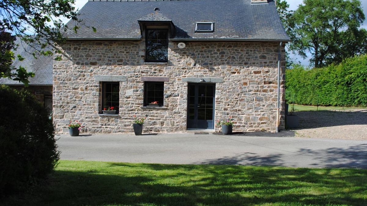 Bourg-des-Comptes House | Bourg Des Comptes: cottage cellar