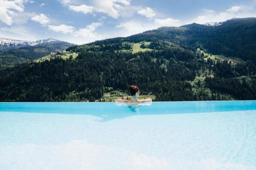 Landeck Apartment | Boutique Apartment Sonnenhang - incl InfinityPOOL