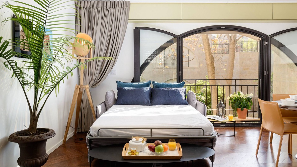 Jerusalem City Centre Apartment | Boutique & Comfort in David's Village by FeelHome