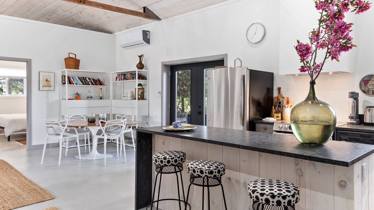 Brighton House | Boutique Gateway by Prince Edward County