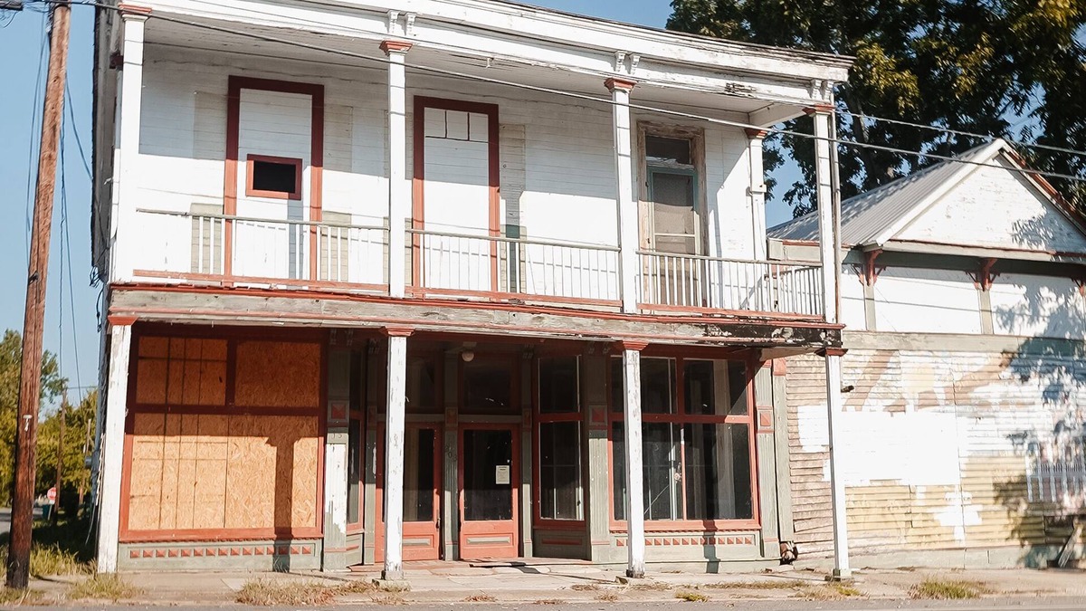 Lebeau House | Boutique hotel in National Historic District of Washington, LA with WiFi, AC