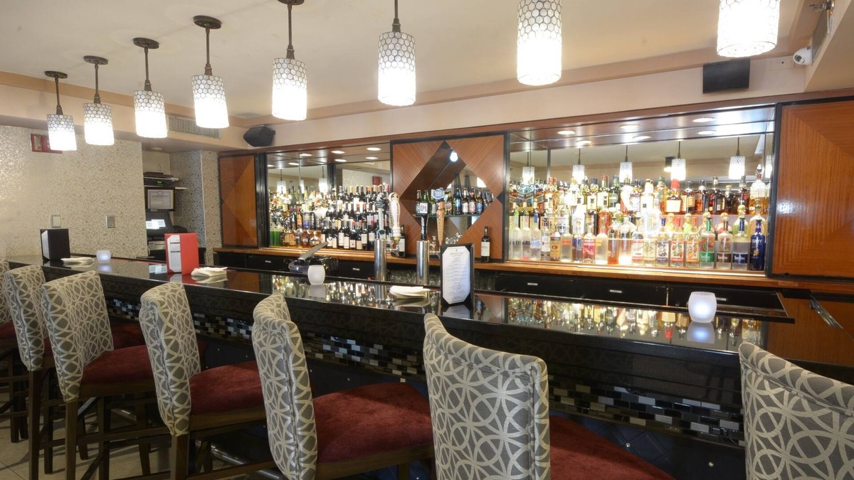 Great Neck Estates Hotel | Boutique Hotel in the Heart of Long Island's North Shore