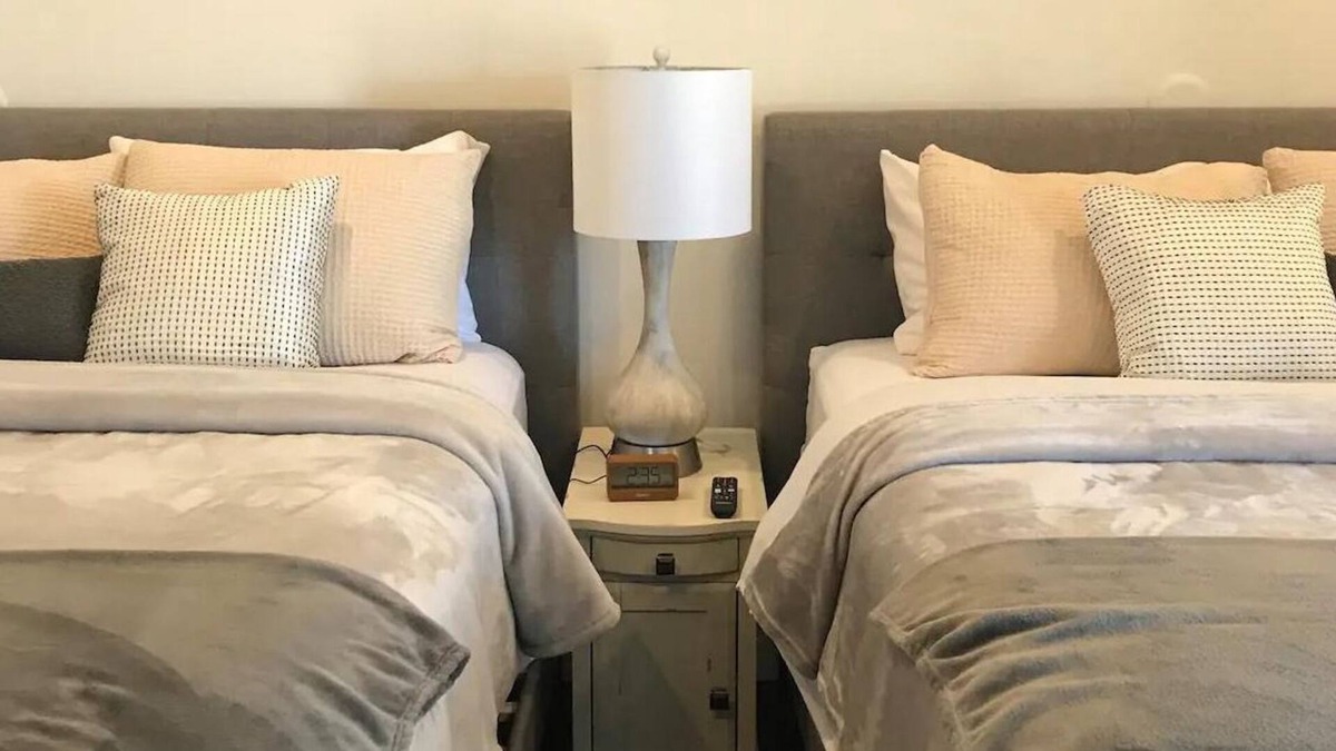 Oakley Apartment | Boutique Hotel room in Oakley, ID: The Frank Room