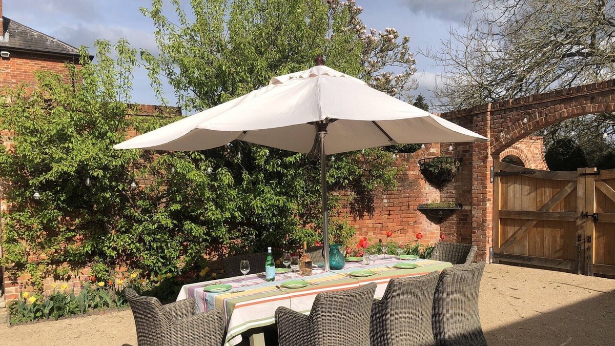 Odiham House | Boutique Luxury Barn sleeps 2-6